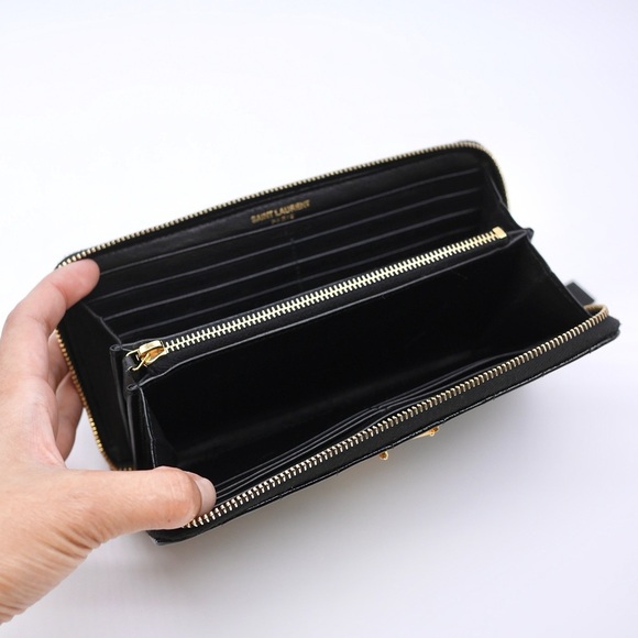 🍓YSL Cassandra Zip Around Patent Wallet - Picture 6 of 11